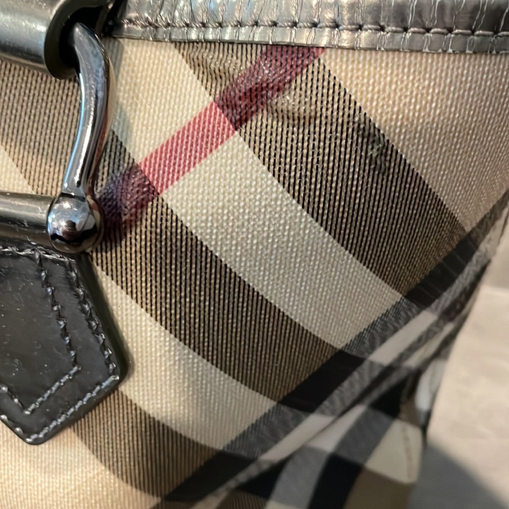Authentic Burberry Supernova Bag. Good Condition.… - image 4
